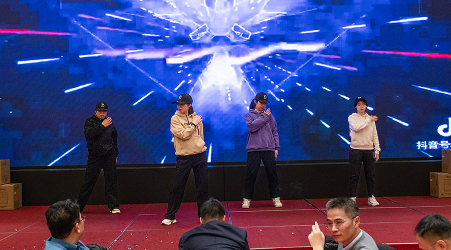 变革创新，突破前行 | 远信储能2023年终总结大会及2024年迎新年会圆满落幕